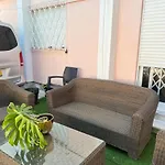 Pink House - * Lisboa