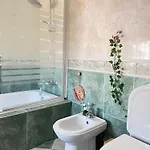 Pink House - Bed & Breakfast