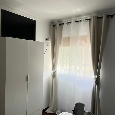 Bed & Breakfast Pink House - Lissabon