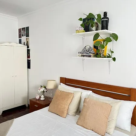 Bed & Breakfast Pink House - Lissabon