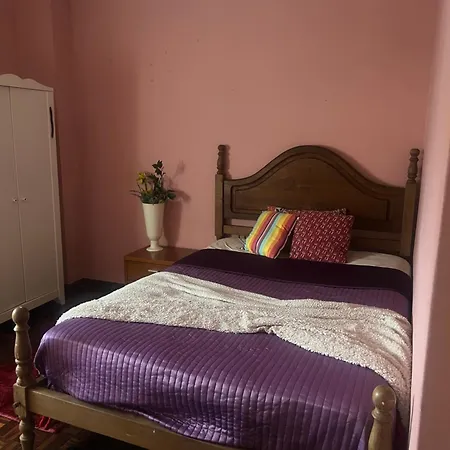 Pink House - Bed & Breakfast