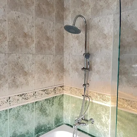 Oda ve Kahvaltı Pink House - *