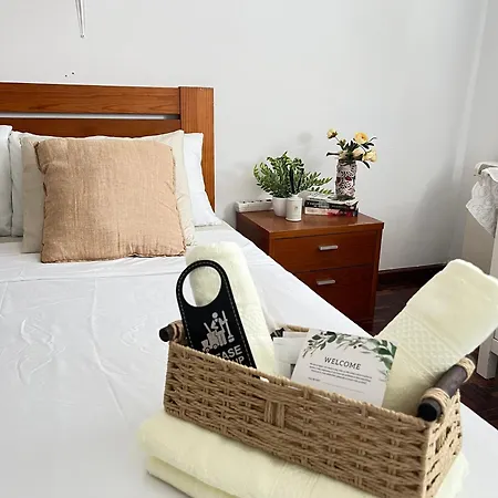Bed & Breakfast Pink House - *