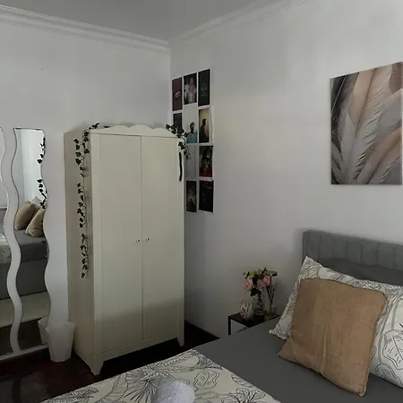 Pink House - * Lisbon