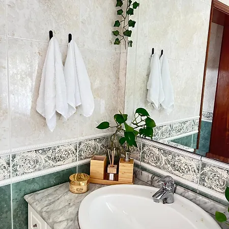 Pink House - Bed and Breakfast *